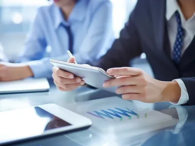 W odzieży odblaskowej można bezpiecznie być widzianym