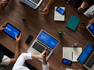 Mundur z materiałem odblaskowym