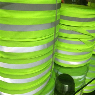 Czy wiesz o tkaninach odblaskowych?