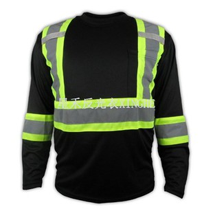 Czarna koszula ostrzegawcza o wysokiej widoczności
