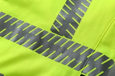 Czy są kamizelki odblaskowe zimowe i letnie?